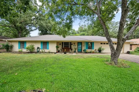 519 Dobbins Rd, Corsicana, TX 75110