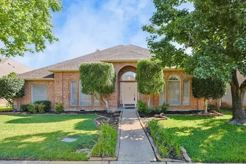 1369 Edmonton Dr, Lewisville, TX 75077