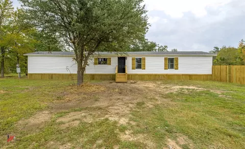 799 Silver Spur Ln, Grand Cane, LA 71032