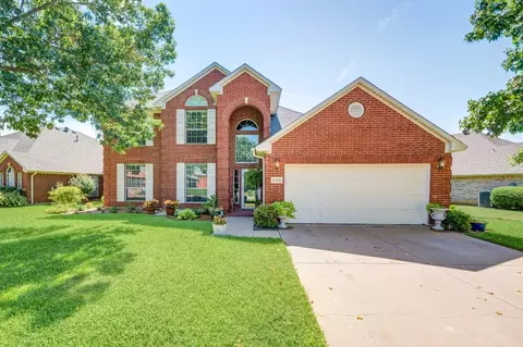 6116 Roaring Springs Dr, North Richland Hills, TX 76180