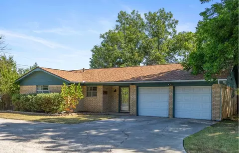 1611 Delwood Dr, Brownwood, TX 76801