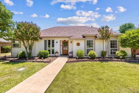 100 N Spring Creek Dr, Richardson, TX 75081