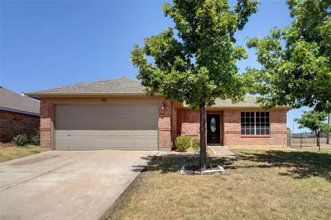 712 Cedar Ridge Ln, Burleson, TX 76028