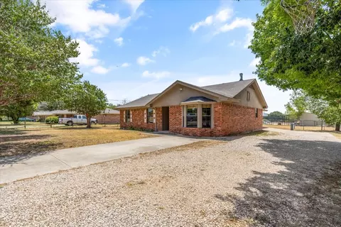 1153 Kerry Ln, Azle, TX 76020