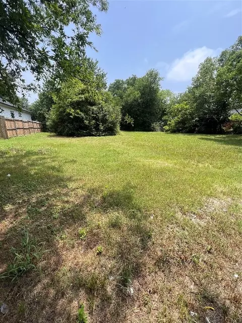2774 Prosperity Ave, Dallas, TX 75216