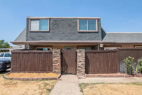 2713 Stonehaven Ct, Irving, TX 75038