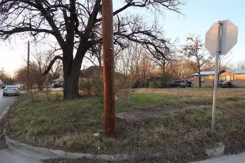503 N Morris St, Gainesville, TX 76240