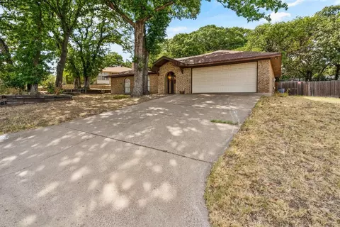 109 Guinevere Dr, Weatherford, TX 76086