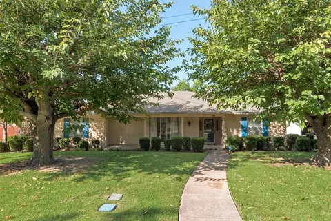 405 E Shands St, Forney, TX 75126