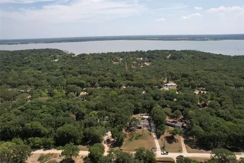 1565 Oaks Dr, Quinlan, TX 75474