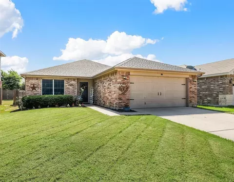 8636 Gray Shale Dr, Fort Worth, TX 76179