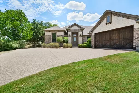 901 Thistle Hill Trl, Weatherford, TX 76087