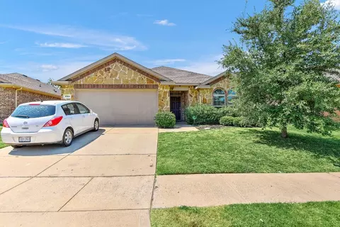 1913 Carol Ln, Anna, TX 75409