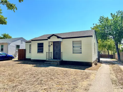 1708 Lawther Dr, River Oaks, TX 76114