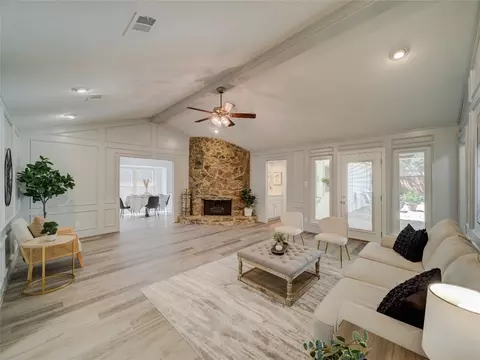 9121 Summer Glen Ln, Dallas, TX 75243