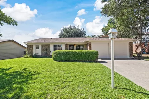 232 E Malone Ave, Crowley, TX 76036