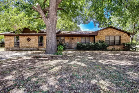 1608 W Mayfield Rd, Arlington, TX 76015