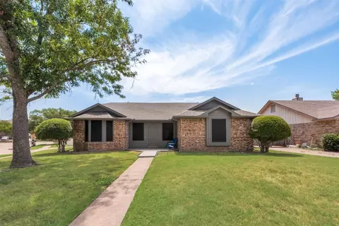 102 Southerland Ave, Mesquite, TX 75150