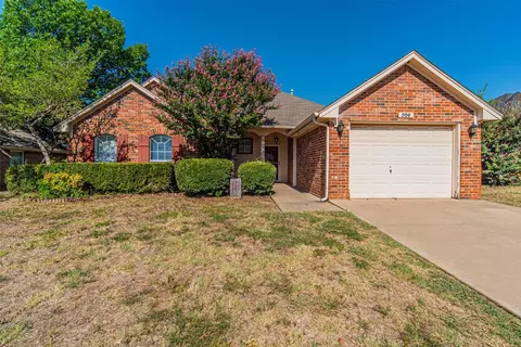 305 Mack Dr, Denton, TX 76209