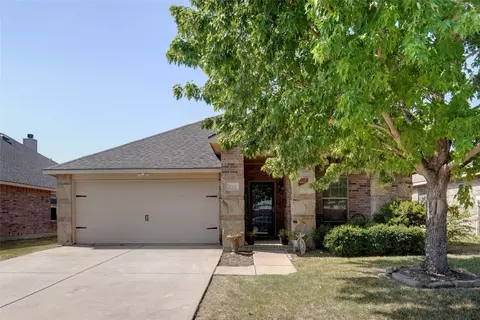 5705 Mirror Ridge Dr, Fort Worth, TX 76179