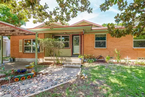805 Laguna Dr, Denton, TX 76209