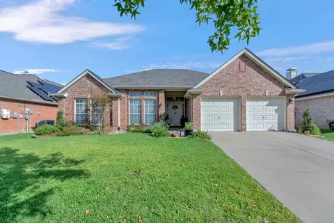 5313 Big Bend Dr, Fort Worth, TX 76137