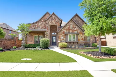 9124 Belshire Dr, North Richland Hills, TX 76182