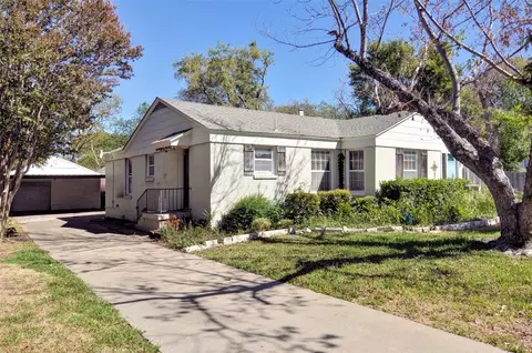 3412 Cloer Dr, Fort Worth, TX 76109