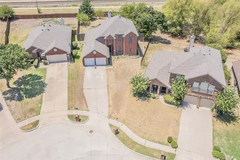 519 Chapel Crk, Lake Dallas, TX 75065
