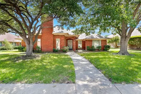 2710 Ridgeview Ln, Garland, TX 75044