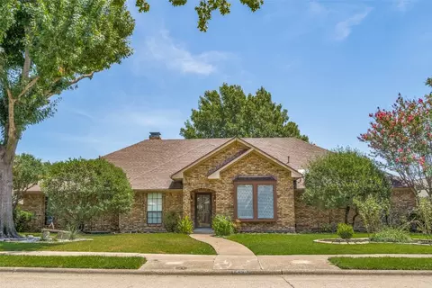 1406 Sherwood Dr, Rowlett, TX 75088