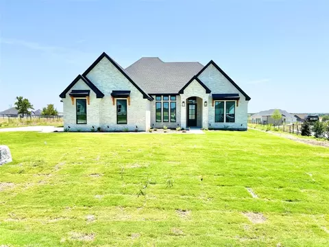 2082 Sunset Ridge Dr, Weatherford, TX 76087