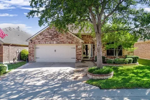 933 Sycamore Ct, Fairview, TX 75069