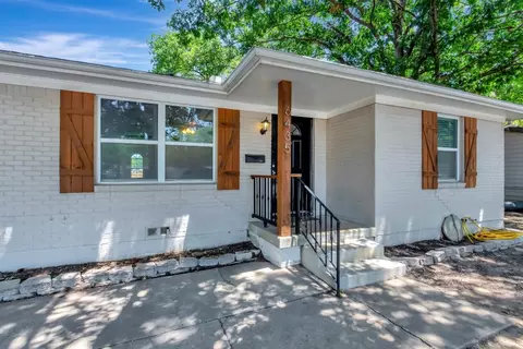 6435 Onyx Dr N, North Richland Hills, TX 76180
