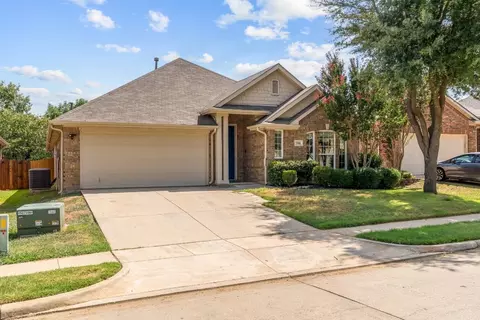 508 Grayson Ln, Lake Dallas, TX 75065