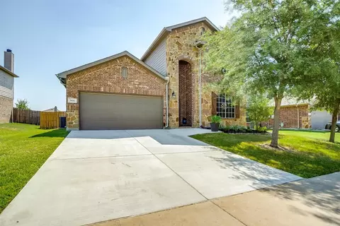 304 Coral Vine Ln, Burleson, TX 76028