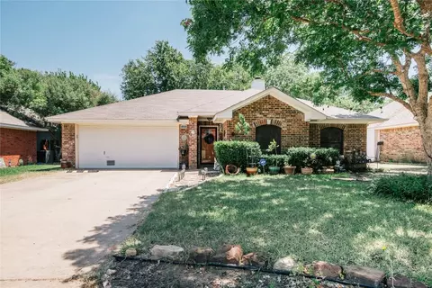 1100 Bayfield Dr, Denton, TX 76209