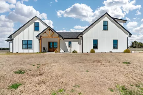 2402 County Road 13500 W, Paris, TX 75462