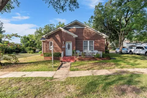 321 W Tennessee Ave, Vivian, LA 71082