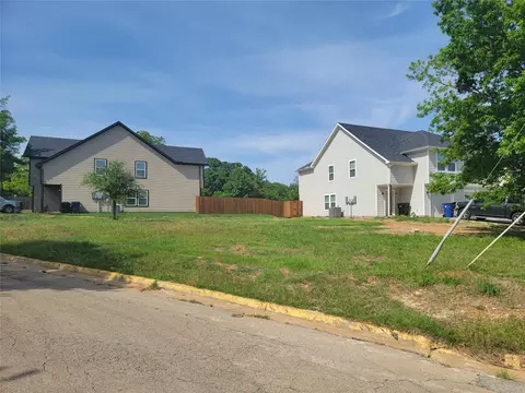 1000 Layne Dr, Denison, TX 75020