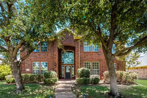 6608 Autumn Trl, The Colony, TX 75056