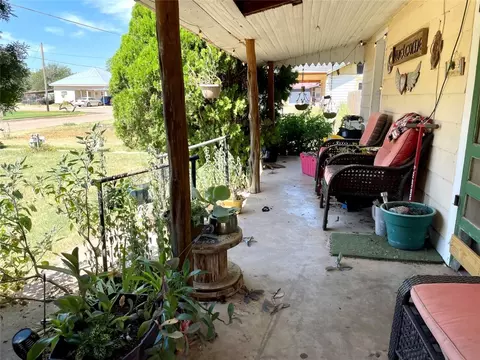 604 S 6th St, Haskell, TX 79521 photo 2