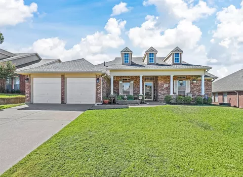 2966 Masters Ct S, Burleson, TX 76028