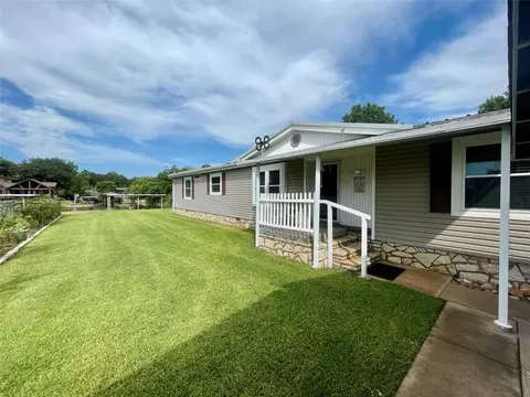 3806 E Port Ridglea Ct, Granbury, TX 76049