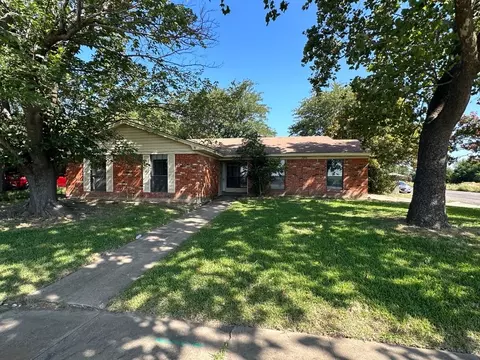 513 E Arizona St, Sherman, TX 75090