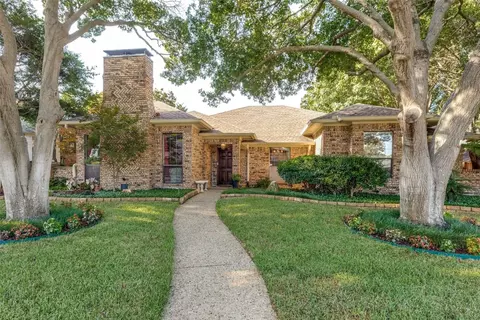 9912 Silvertree Dr, Dallas, TX 75243