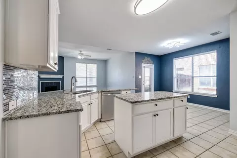312 Brasher Ln, Euless, TX 76040 photo 13