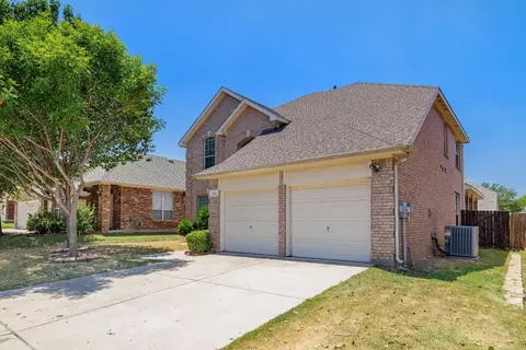 312 Brasher Ln, Euless, TX 76040 photo 2