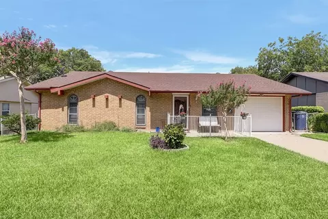 5318 Saddleback Rd, Garland, TX 75043