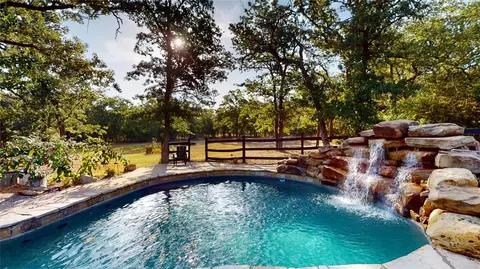 819 Pioneer Cir E, Argyle, TX 76226 photo 5